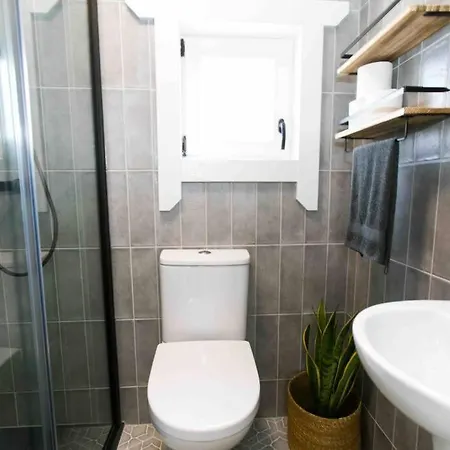 Alpesi faház The Apiary Cill Airne